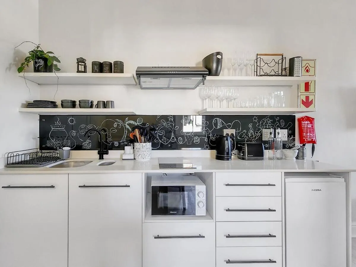 Exquisite And Homely Apartment, Private Balcony Cape Town Apartment